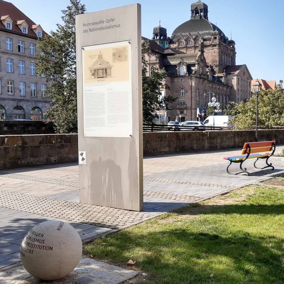 Gedenkort am Magnus-Hischfeld-Platz in Nürnberg